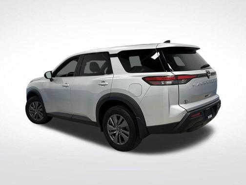 2024 Nissan Pathfinder S FWD