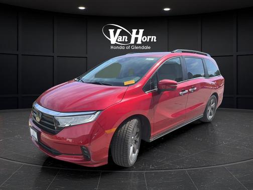 Radiant Red Metallic II 2024 Honda Odyssey EX