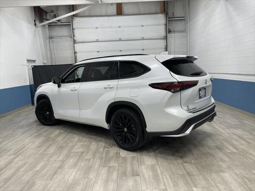 2024 Toyota Highlander XSE