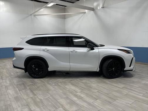 2024 Toyota Highlander XSE