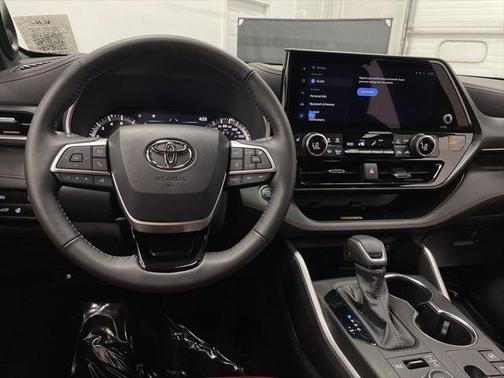 2024 Toyota Highlander XSE