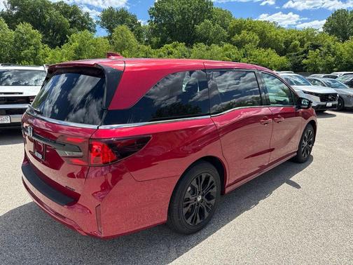 Radiant Red Metallic Ii 2026 Honda Odyssey