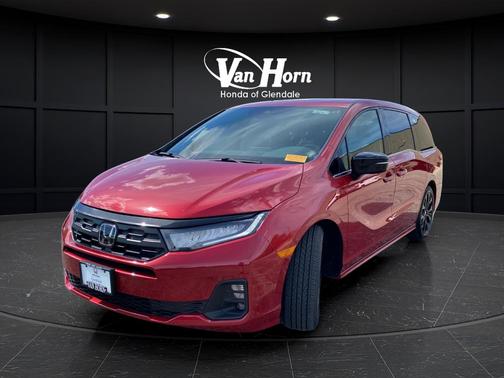 Radiant Red Metallic Ii 2026 Honda Odyssey