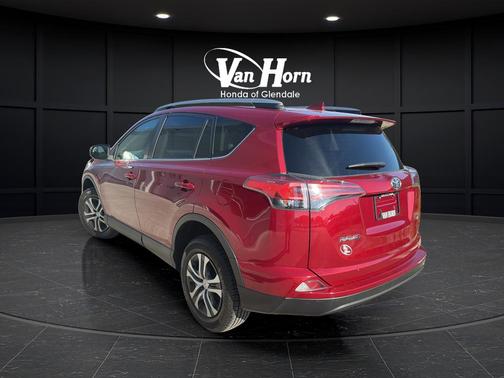 Ruby Flare Pearl 2018 Toyota RAV4 LE
