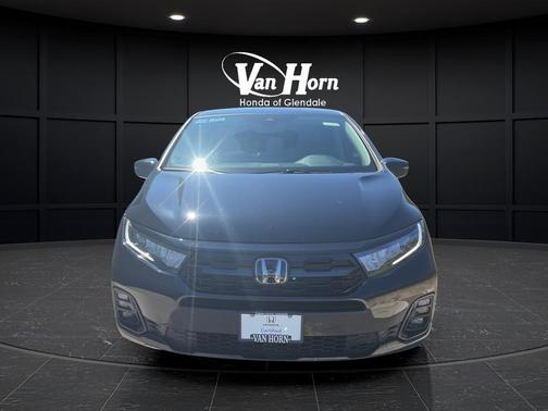 Crystal Black Pearl 2025 Honda Odyssey Elite