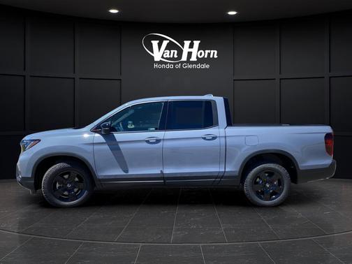 Sonic Gray Pearl 2026 Honda Ridgeline Black
