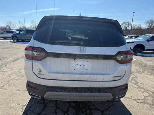 2023 Honda Pilot Touring 8-Passenger