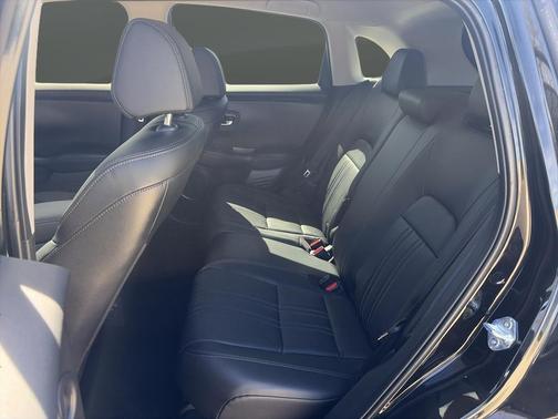 Crystal Black Pearl 2026 Honda HR-V EX-L