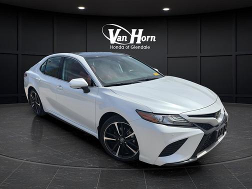 Wind Chill Pearl 2019 Toyota Camry XSE