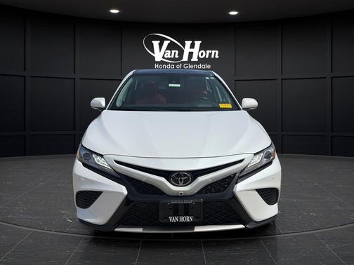 Wind Chill Pearl 2019 Toyota Camry XSE