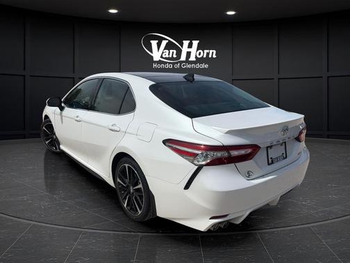 Wind Chill Pearl 2019 Toyota Camry XSE