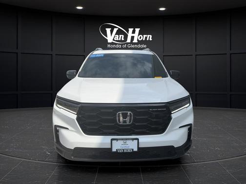 Platinum White Pearl 2025 Honda Pilot Black Edition