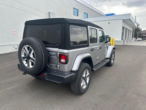 Billet Silver Metallic Clearcoat 2020 Jeep Wrangler Unlimited Sahara