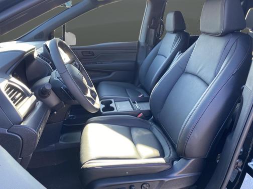 Crystal Black Pearl 2026 Honda Odyssey Sport-L