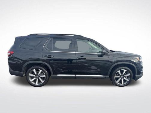 2023 Honda Pilot Touring 8-Passenger