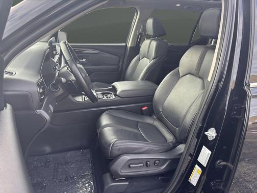 2023 Honda Pilot Touring 8-Passenger