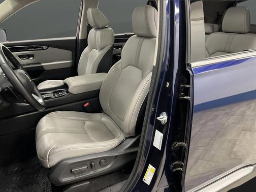 2024 Honda Pilot Touring 8-Passenger