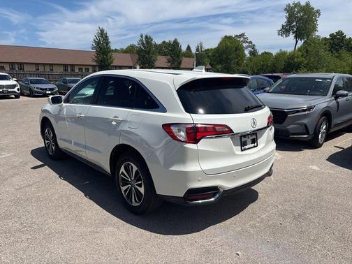 White Diamond Pearl 2017 Acura RDX Advance Package
