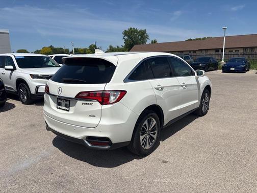 White Diamond Pearl 2017 Acura RDX Advance Package
