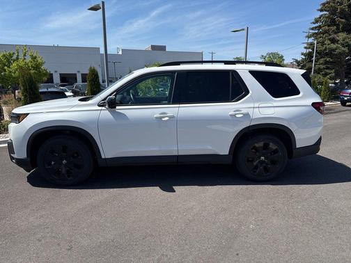 Platinum White 2026 Honda Pilot Black Edition