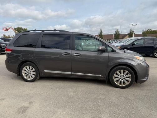 2013 Toyota Sienna XLE