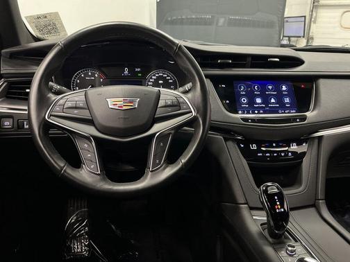 2024 Cadillac XT5 Luxury