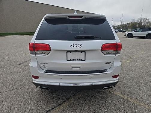 2020 Jeep Grand Cherokee Summit