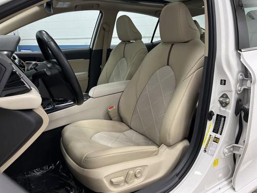 2019 Toyota Camry XLE