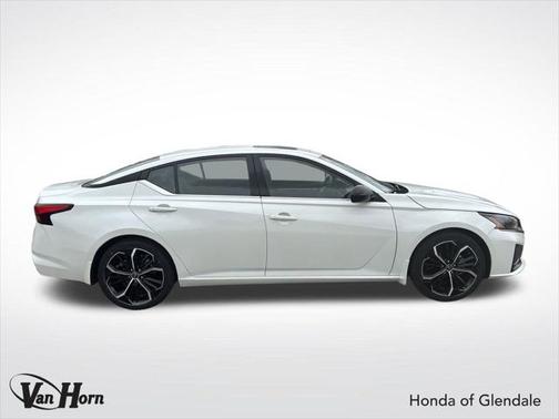 2023 Nissan Altima SR FWD