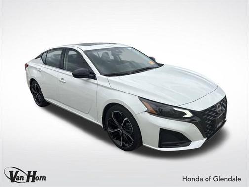 2023 Nissan Altima SR FWD