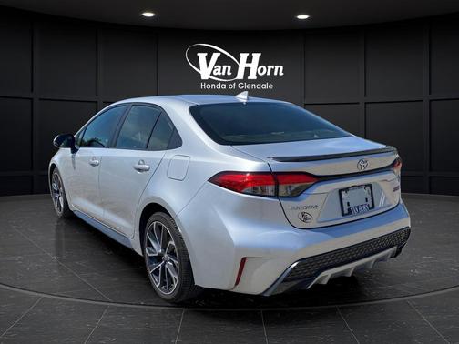 Classic Silver Metallic 2020 Toyota Corolla XSE