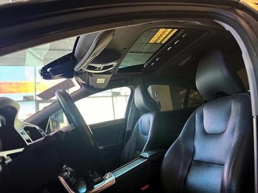 2016 Volvo S60 T5 Drive-E Premier