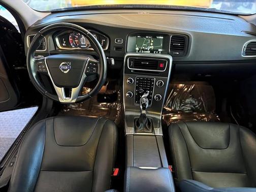 2016 Volvo S60 T5 Drive-E Premier