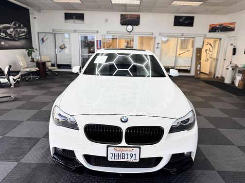 Alpine White 2013 BMW 550 M-SPORT
