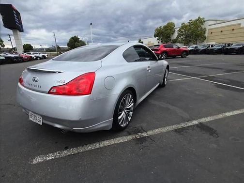 Liquid Platinum 2014 INFINITI Q60 Journey
