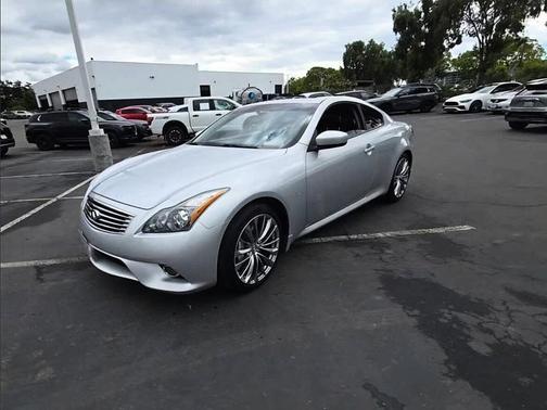 Liquid Platinum 2014 INFINITI Q60 Journey