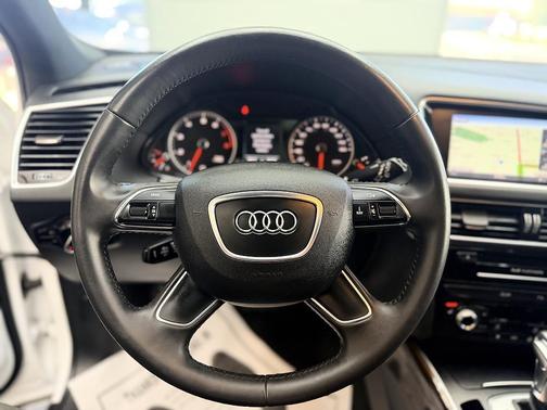 Glacier White Metallic 2013 Audi Q5 3.0T Premium Plus