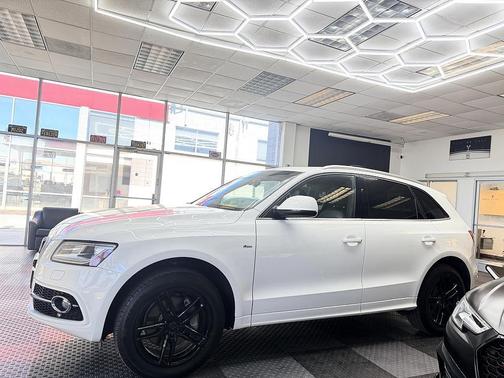 Glacier White Metallic 2013 Audi Q5 3.0T Premium Plus