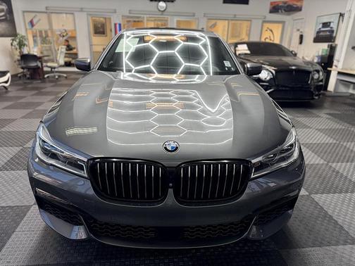 2017 BMW 750 I