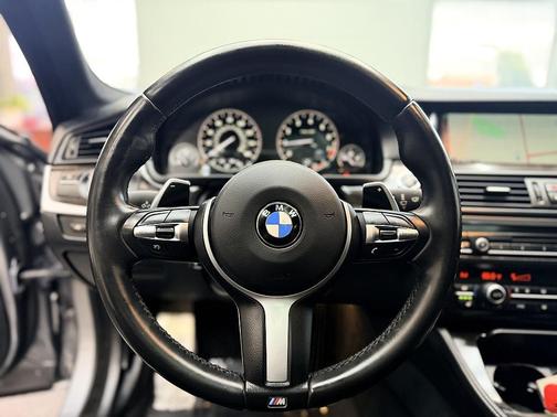 Space Gray Metallic 2016 BMW 528 M-sport