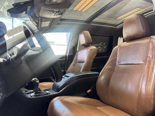 2019 Toyota Highlander Hybrid Platinum