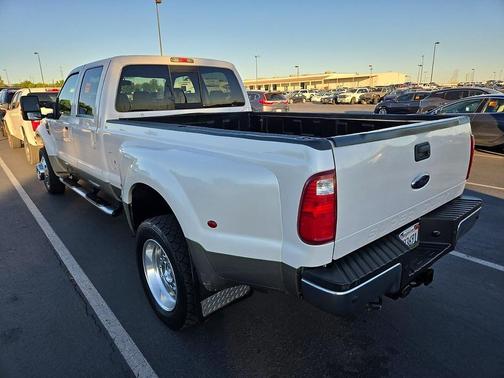 White 2010 Ford F-450 Lariat