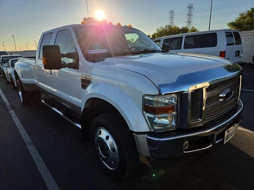 White 2010 Ford F-450 Lariat