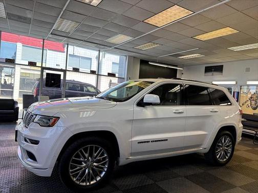 2017 Jeep Grand Cherokee Summit