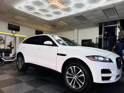 2018 Jaguar F-PACE 25t Premium