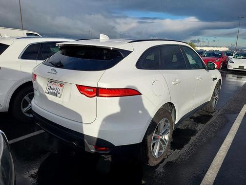 2018 Jaguar F-PACE 25t Premium