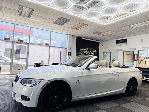 Alpine White 2013 BMW 335