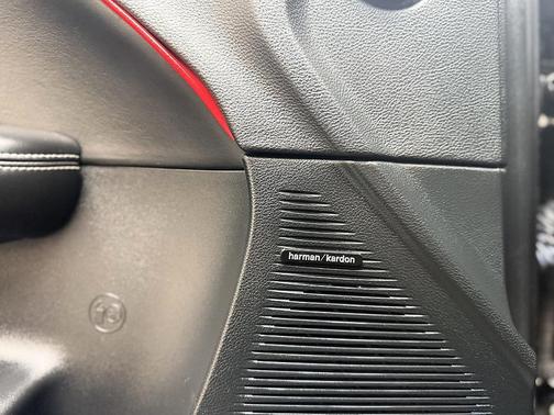Pitch Black Clearcoat 2016 Dodge Challenger SRT 392