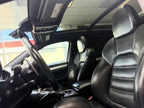 White 2012 Porsche Cayenne Turbo