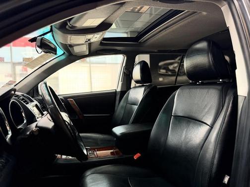 Magnetic Gray Metallic 2012 Toyota Highlander Limited